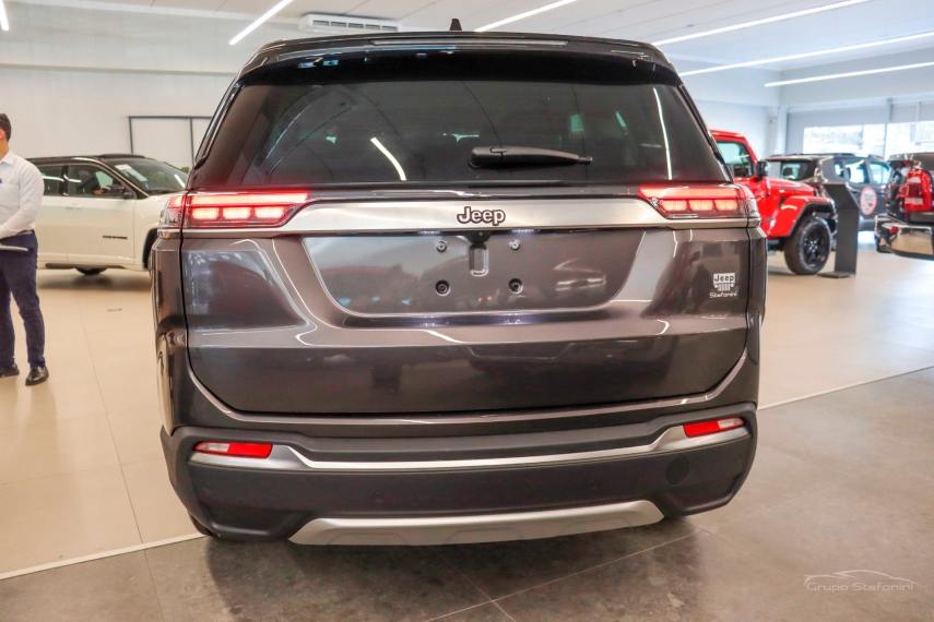 jeep commander 1.3 t270 turbo flex longitude at6 4p automatico 2025 jeep commander 1.3 t270 turbo flex longitude at6 4p automatico 2025