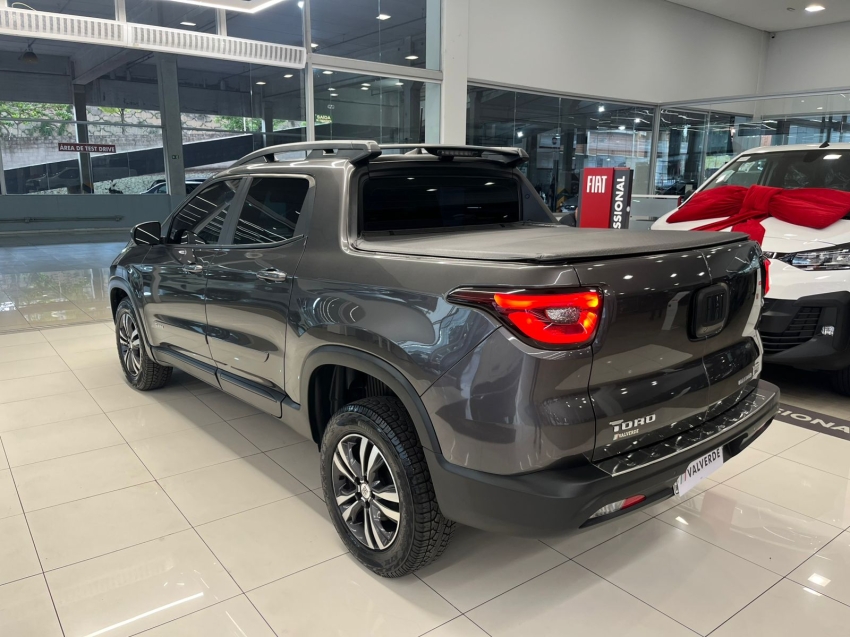 fiat toro 1.3 turbo 270 flex freedom at6 4p automatico 20225