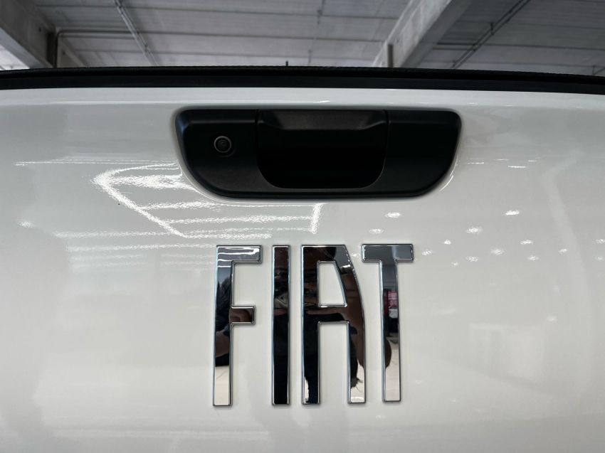 fiat strada 1.0 turbo 200 flex ranch cd cvt 4p automatico 2024
