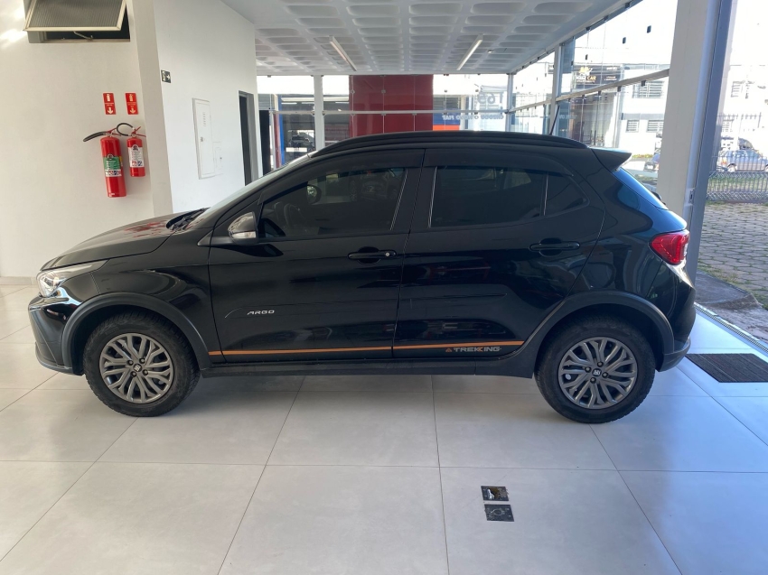 fiat argo 1.3 firefly flex trekking manual 4p 2023 fiat argo 1.3 firefly flex trekking manual 4p 2023