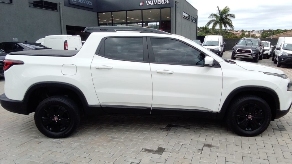 fiat toro 1.8 16v evo flex freedom at6 4p automatico 2020 fiat toro 1.8 16v evo flex freedom at6 4p automatico 2020
