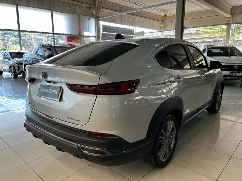 fiat fastback 1.0 turbo 200 flex cvt 4p automatico 2024