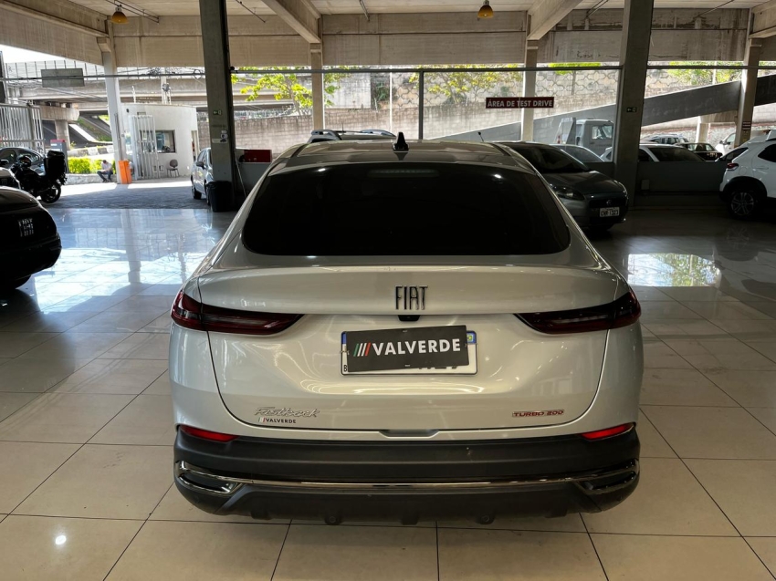 fiat fastback 1.0 turbo 200 flex cvt 4p automatico 2024