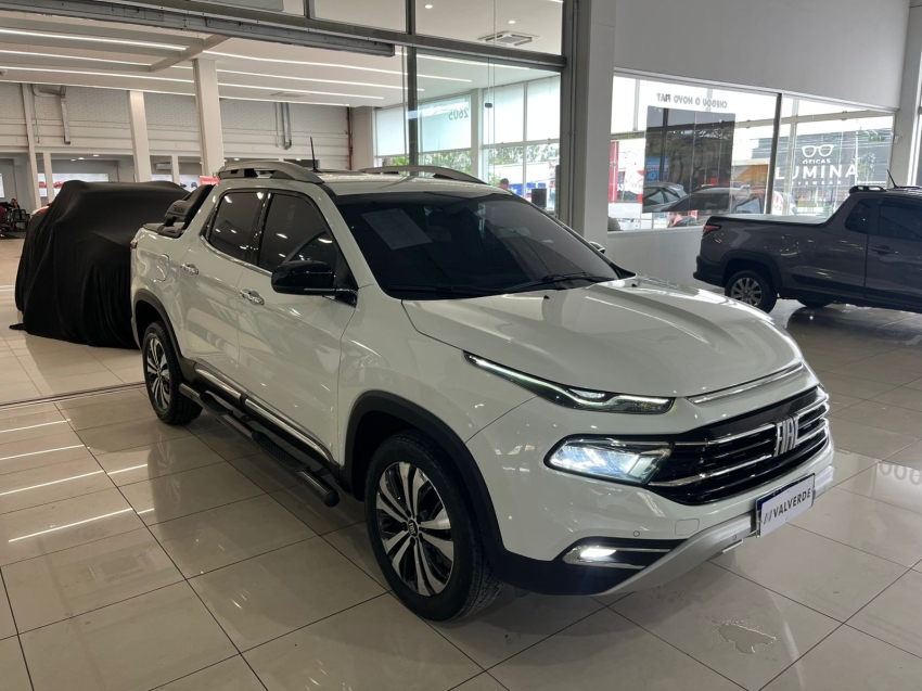 fiat toro 2.0 16v turbo diesel volcano 4wd at9 4p automatico 2022
