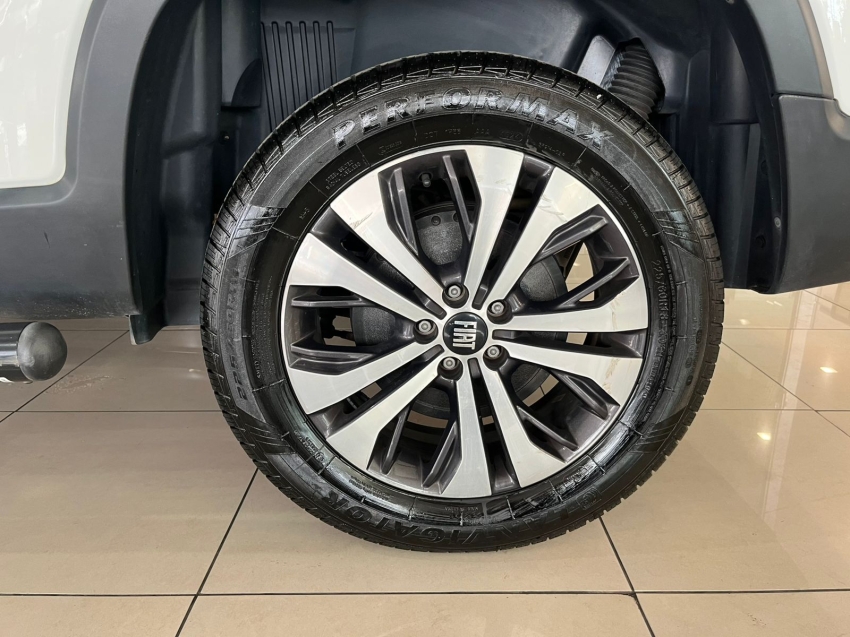 fiat toro 2.0 16v turbo diesel volcano 4wd at9 4p automatico 20228