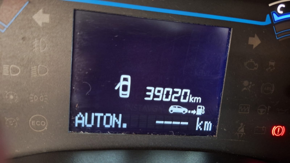 renault kwid 1.0 12v sce flex intense manual 4p 2023 renault kwid 1.0 12v sce flex intense manual 4p 2023