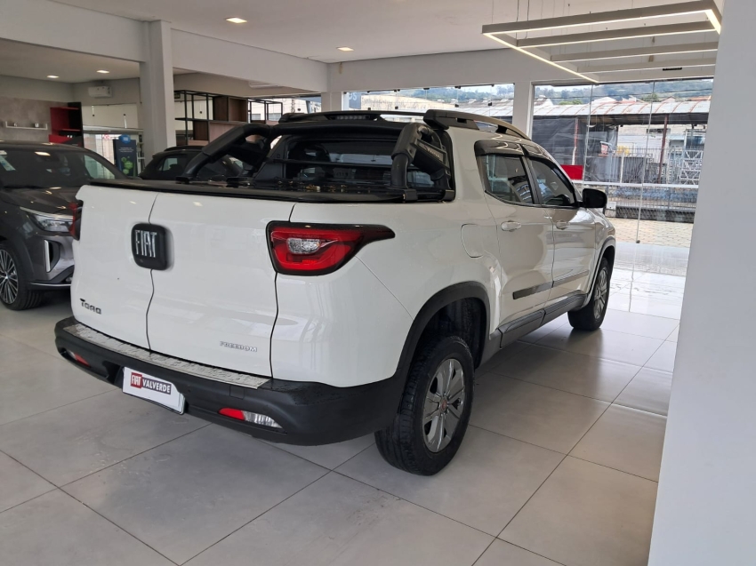 fiat toro 1.8 16v evo flex freedom at6 4p automatico 2021