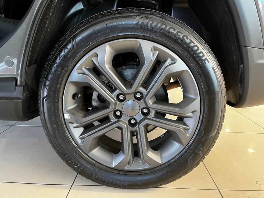 jeep compass 1.3 t270 turbo flex longitude at6 4p automatico 2024