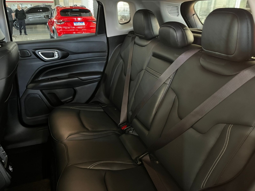 jeep compass 1.3 t270 turbo flex longitude at6 4p automatico 2024 jeep compass 1.3 t270 turbo flex longitude at6 4p automatico 2024