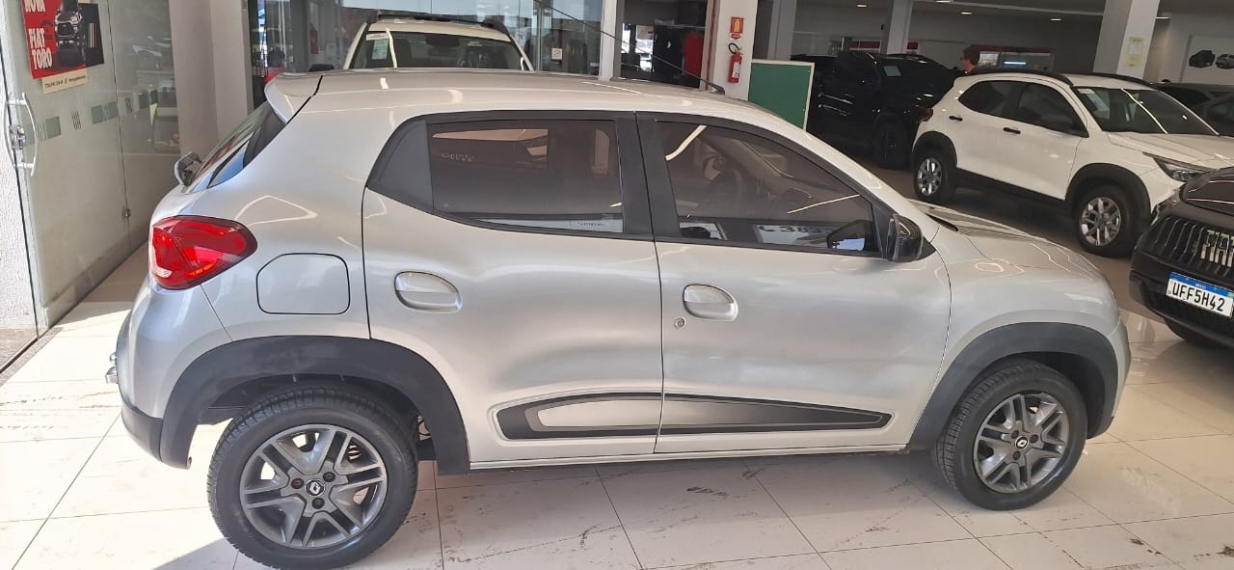 renault kwid 1.0 12v sce flex intense manual 4p 2018 renault kwid 1.0 12v sce flex intense manual 4p 2018