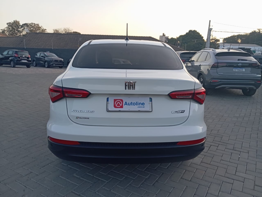 fiat cronos 1.3 firefly flex drive cvt 4p automatico 2023 fiat cronos 1.3 firefly flex drive cvt 4p automatico 2023