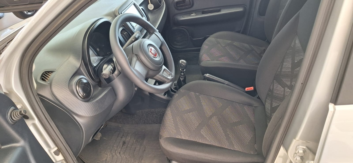 fiat mobi 1.0 evo flex like. manual 4p 2020 fiat mobi 1.0 evo flex like. manual 4p 2020