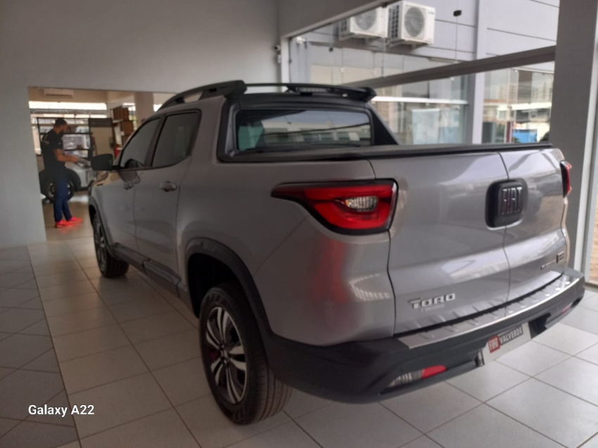 fiat toro 1.3 turbo 270 flex freedom at6 4p automatico 2024