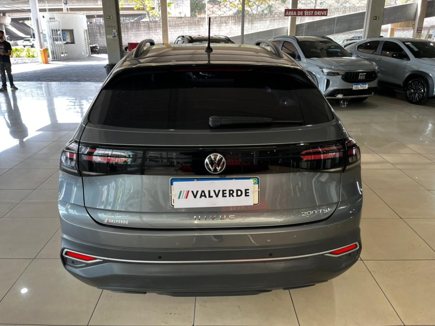 volkswagen nivus 1.0 200 tsi total flex comfortline automatico 4p 2023 volkswagen nivus 1.0 200 tsi total flex comfortline automatico 4p 2023