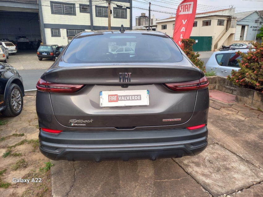 fiat fastback 1.0 turbo 200 flex cvt 4p automatico 2024