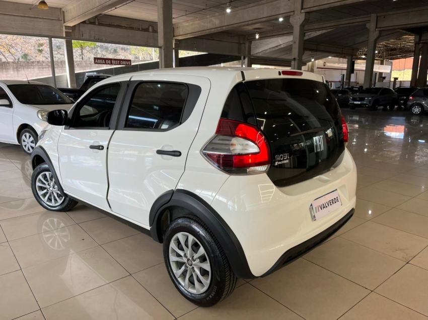 fiat mobi 1.0 evo flex like. manual 4p 2024 fiat mobi 1.0 evo flex like. manual 4p 2024
