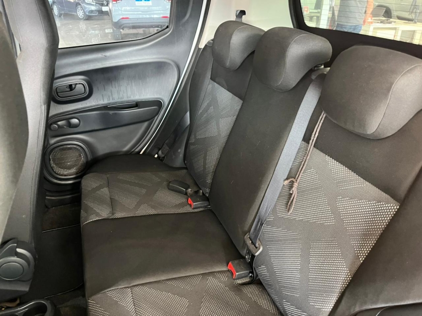 fiat mobi 1.0 evo flex like. manual 4p 2024 fiat mobi 1.0 evo flex like. manual 4p 2024