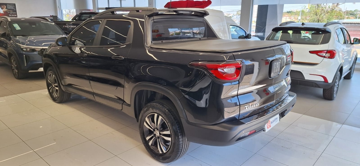 fiat toro 1.3 turbo 270 flex freedom at6 4p automatico 2023