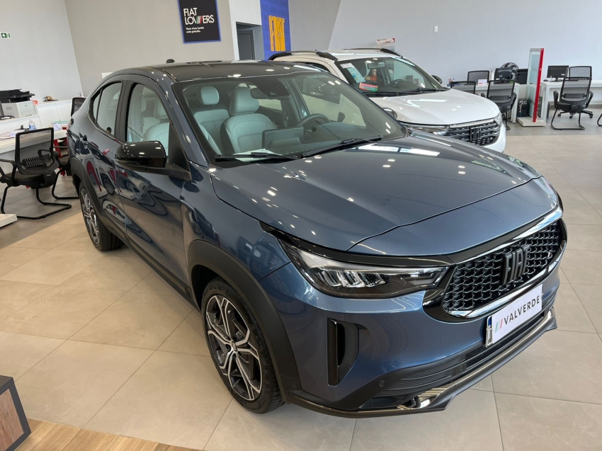 fiat fastback 1.0 turbo 200 hybrid impetus cvt hibrido 4p automatico 2025