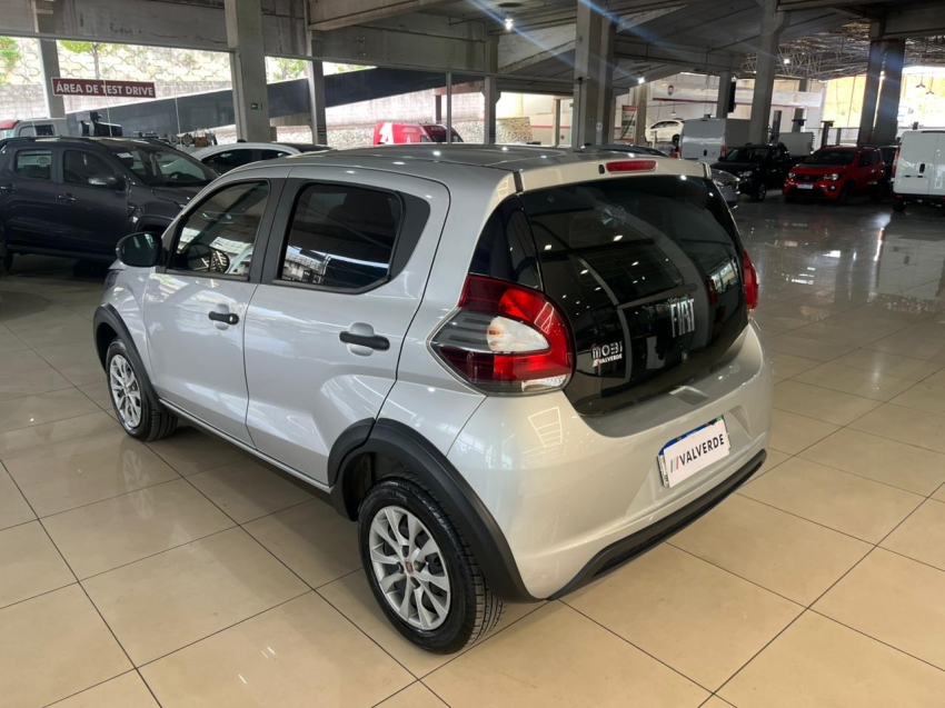 fiat mobi 1.0 evo flex like. manual 4p 2022 fiat mobi 1.0 evo flex like. manual 4p 2022
