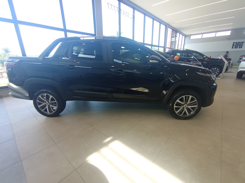 fiat strada 1.3 firefly flex volcano cd cvt 4p automatico 20245