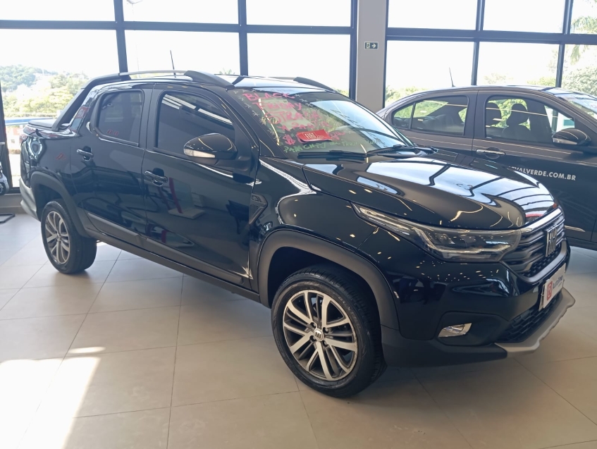 fiat strada 1.3 firefly flex volcano cd cvt 4p automatico 2024