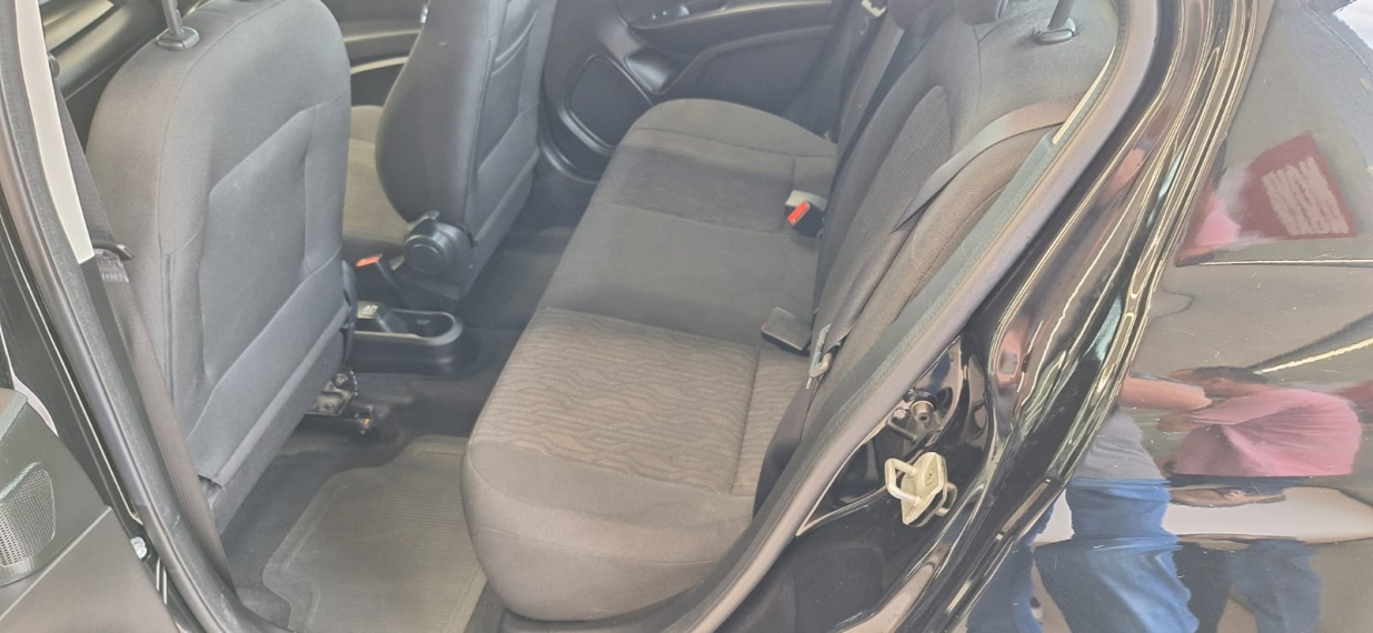 fiat cronos 1.3 firefly flex drive cvt 4p automatico 2023 fiat cronos 1.3 firefly flex drive cvt 4p automatico 2023