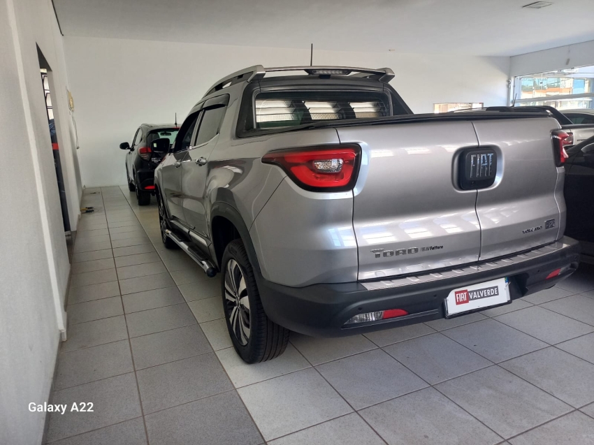 fiat toro 1.3 turbo 270 flex volcano at6 4p automatico 20253