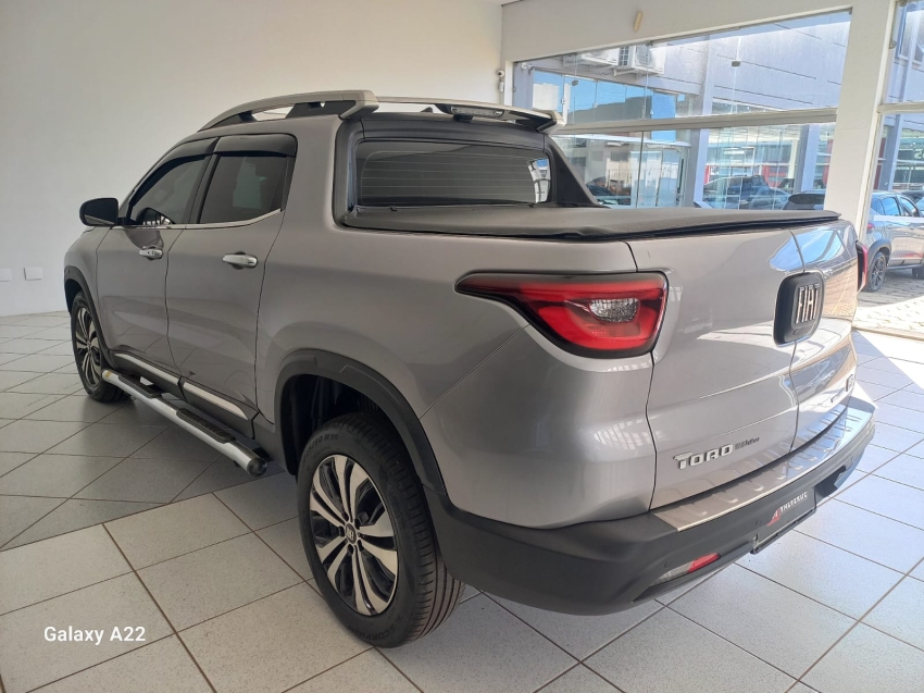 fiat toro 1.3 turbo 270 flex volcano at6 4p automatico 20256