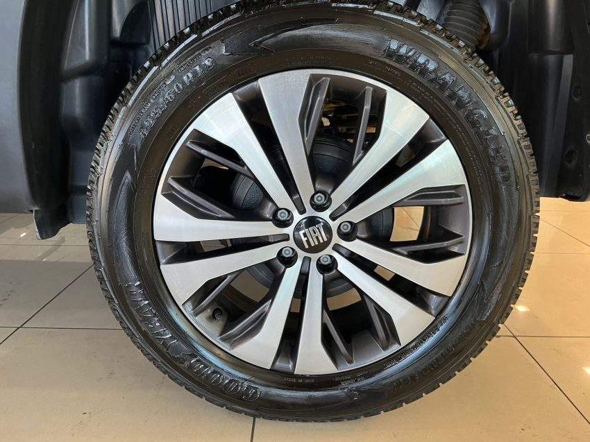 fiat toro 1.3 turbo 270 flex volcano at6 4p automatico 20227