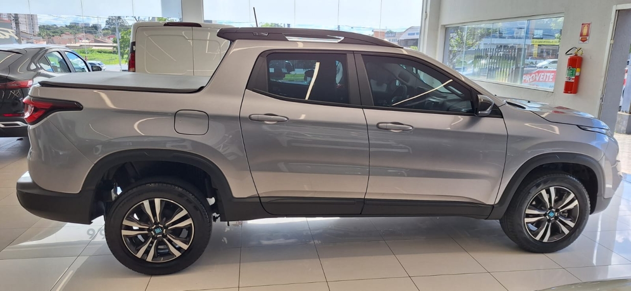 fiat toro 1.3 turbo 270 flex freedom at6 4p automatico 20255