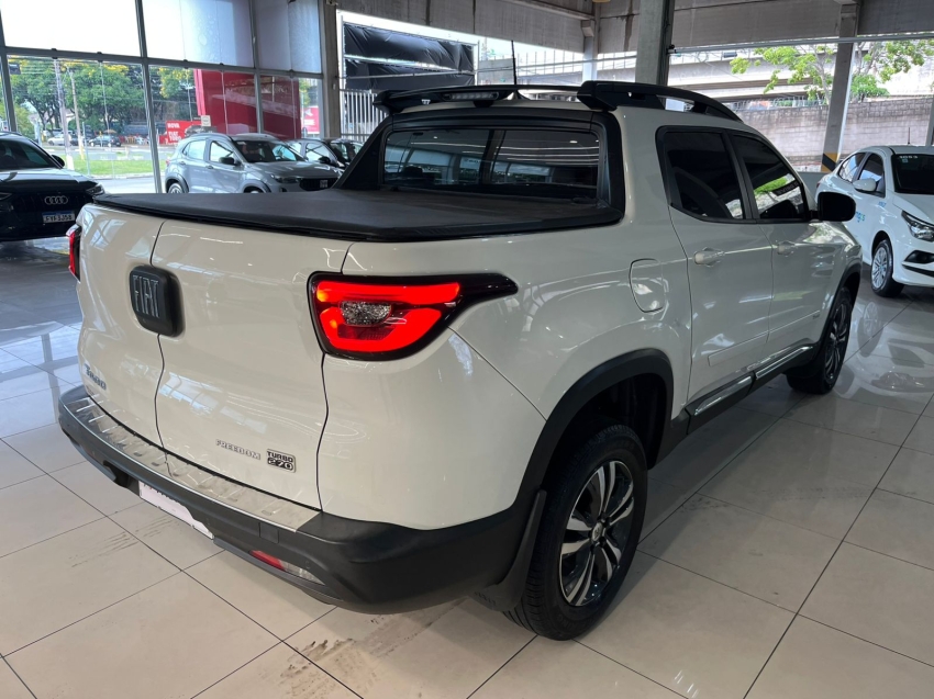 fiat toro 1.3 turbo 270 flex freedom at6 4p automatico 20223
