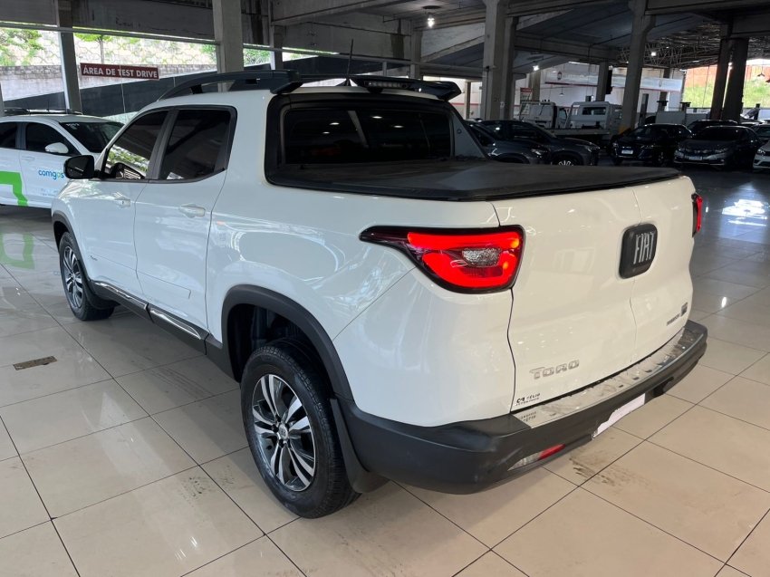 fiat toro 1.3 turbo 270 flex freedom at6 4p automatico 20225