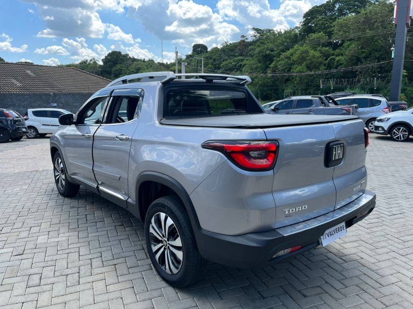 fiat toro 1.3 turbo 270 flex volcano at6 4p automatico 20233