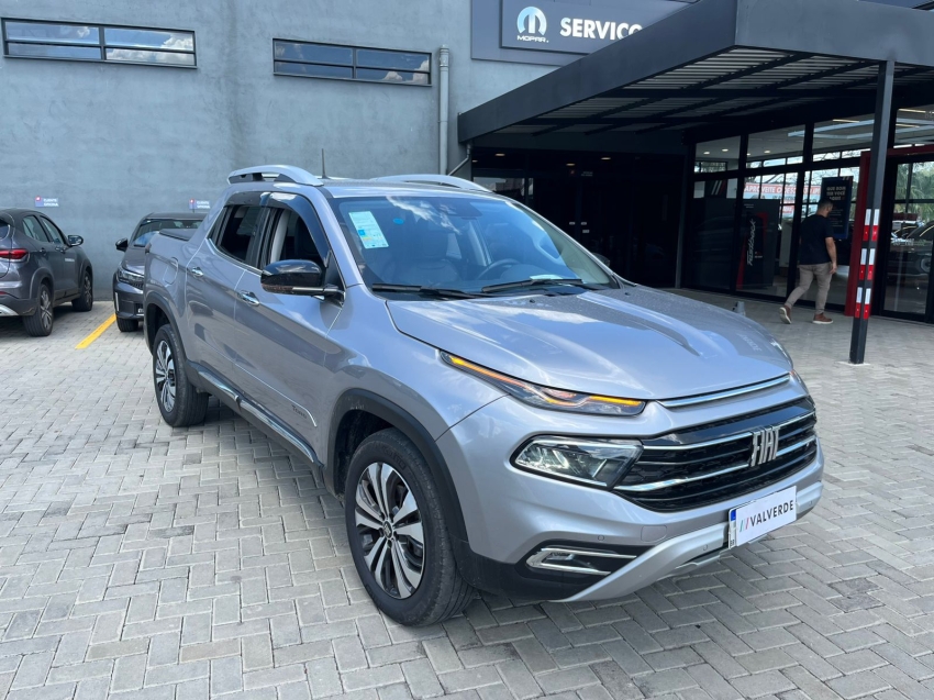 fiat toro 1.3 turbo 270 flex volcano at6 4p automatico 2023