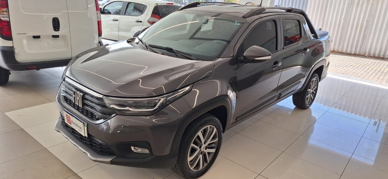 fiat strada 1.3 firefly flex volcano cd cvt 4p automatico 20242