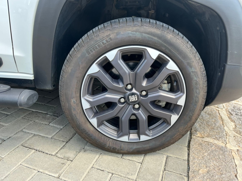 fiat strada 1.0 turbo 200 flex ultra cd cvt 4p automatico 20246