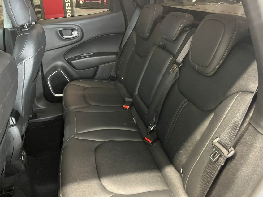 fiat toro 2.0 16v turbo diesel volcano 4wd at9 4p automatico 202511