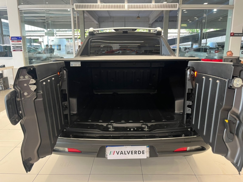 fiat toro 2.0 16v turbo diesel volcano 4wd at9 4p automatico 20256