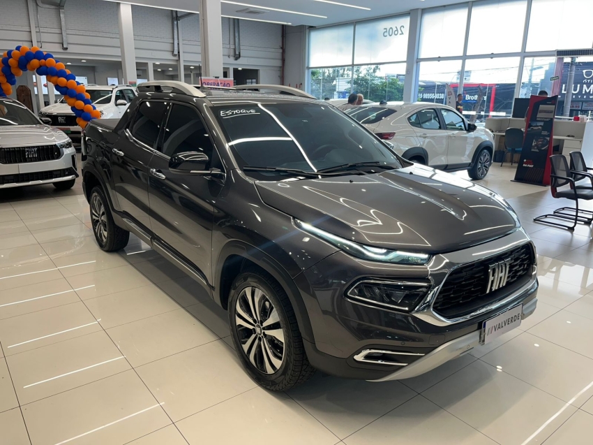 fiat toro 2.0 16v turbo diesel volcano 4wd at9 4p automatico 2025