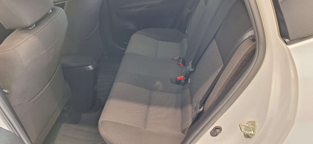 toyota yaris 1.5 16v flex xl multidrive 4p automatico 20253