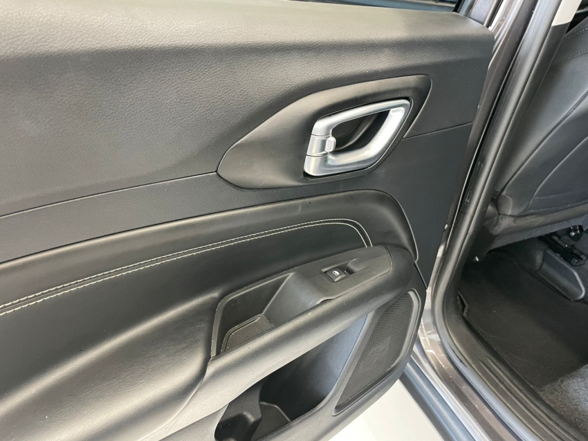 jeep compass 1.3 t270 turbo flex longitude at6 4p automatico 20238