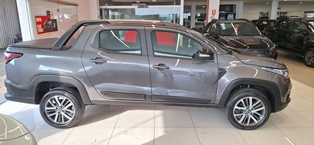 fiat strada 1.3 firefly flex volcano cd cvt 4p automatico 20256