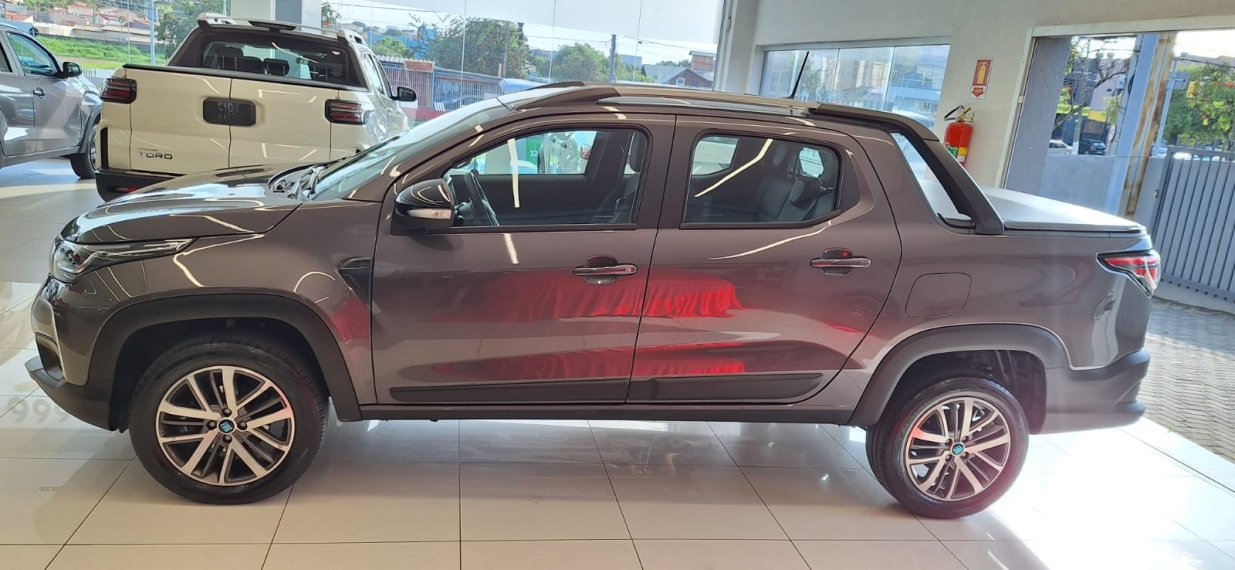 fiat strada 1.3 firefly flex volcano cd cvt 4p automatico 20257