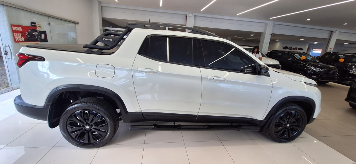 fiat toro 1.3 turbo 270 flex volcano at6 4p automatico 20246