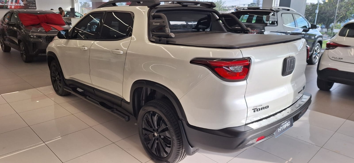 fiat toro 1.3 turbo 270 flex volcano at6 4p automatico 20243