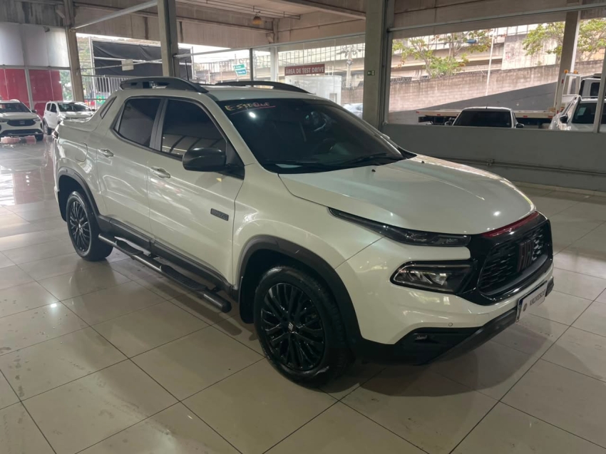 fiat toro 1.3 turbo 270 flex ultra at6 4p automatico 2025