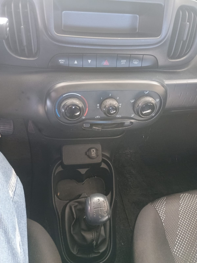 fiat mobi 1.0 firefly flex like. manual 4p 20256