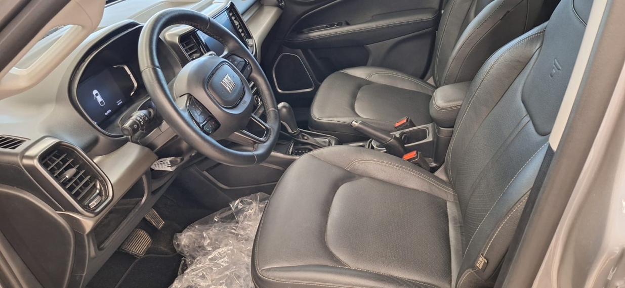 fiat toro 1.3 turbo 270 flex volcano at6 4p automatico 20256