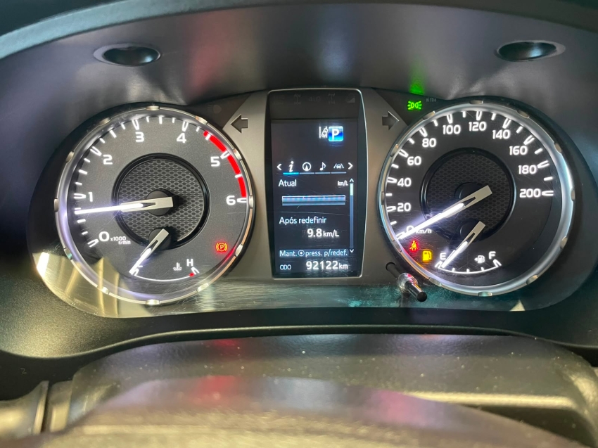 toyota hilux 2.8 d-4d turbo diesel cd srx limited 4x4 automatico 4p 202212